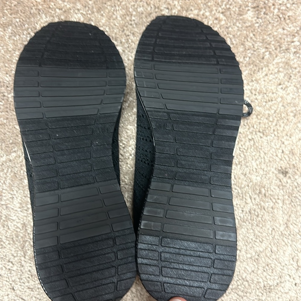 Shoes - Picture 3 of 4